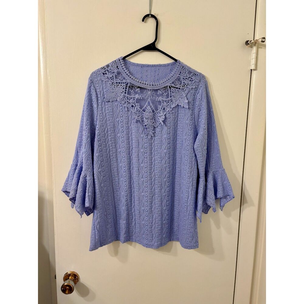 Periwinkle NWOT Womens XL Floral-Crochet Neck Eyelet Tunic Handkerchief Sleeves